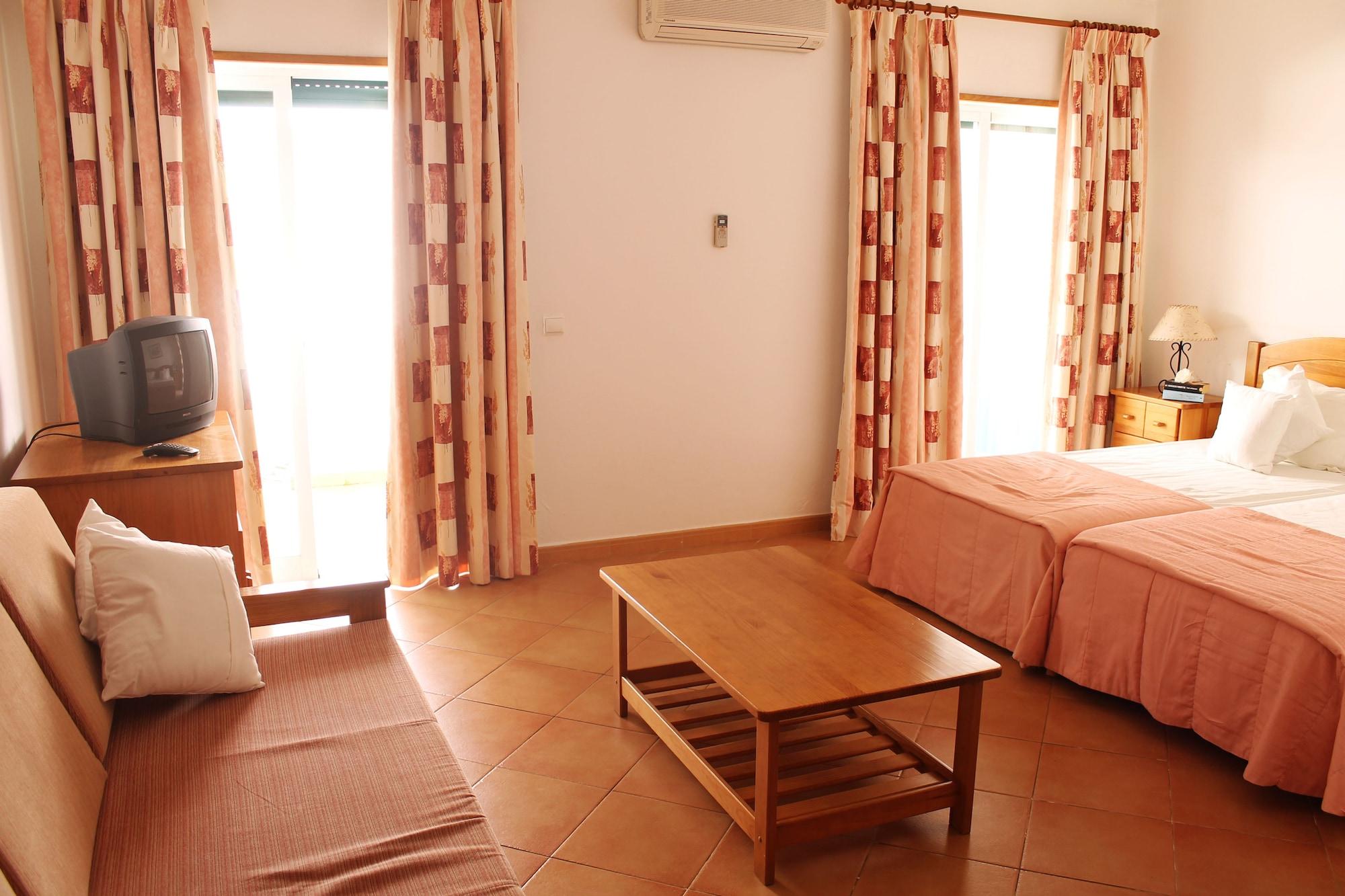 Oasis Beach Apartments Luz Extérieur photo