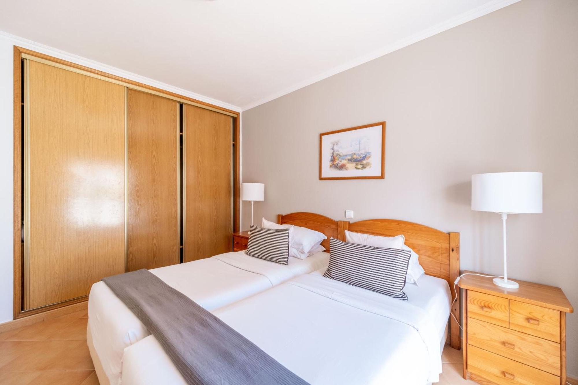 Oasis Beach Apartments Luz Chambre photo