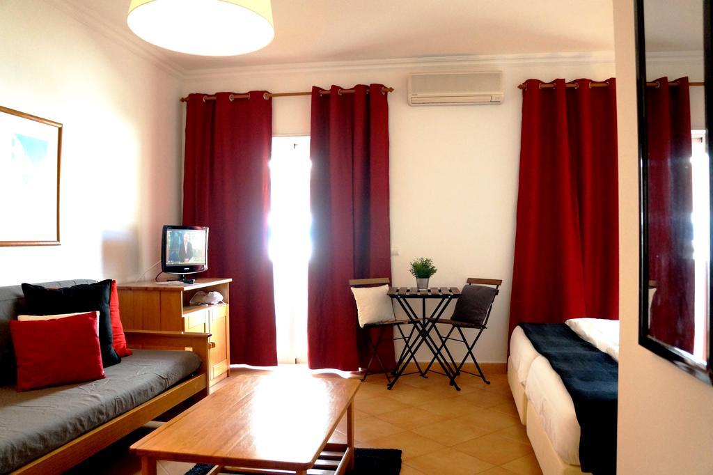 Oasis Beach Apartments Luz Extérieur photo